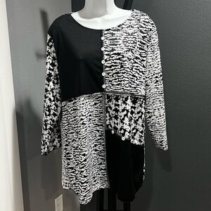 Multi-Pattern Black and White Women’s Top
